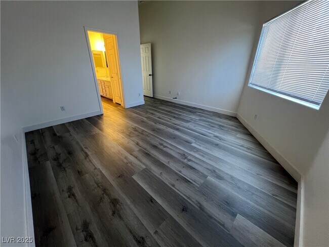 Building Photo - 8104 Hercules Dr