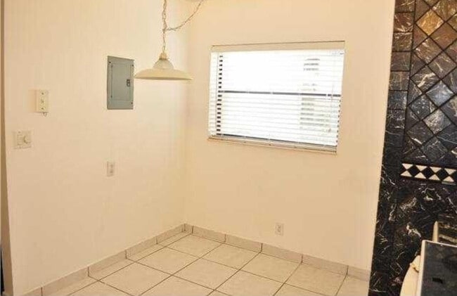 Building Photo - 4409 NW 22nd Rd