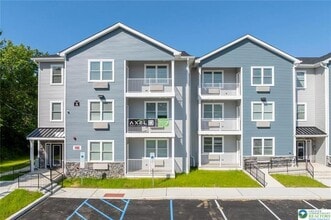 Building Photo - 948 N Front St