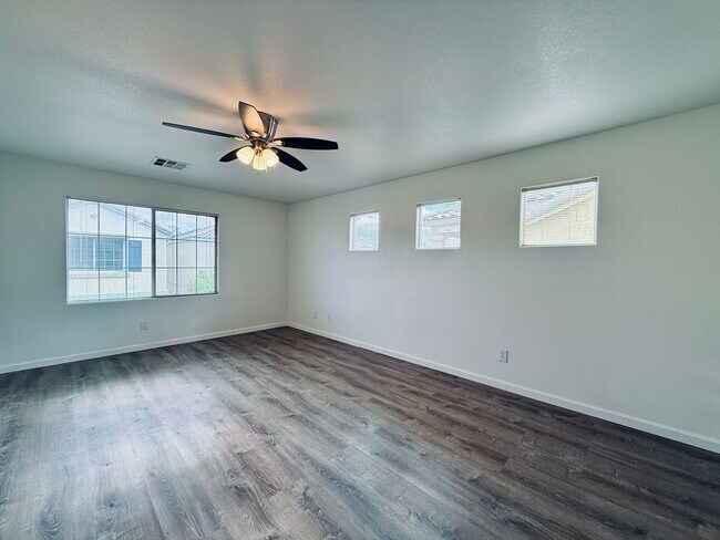 Building Photo - Gated Community Home in Centennial Hills!