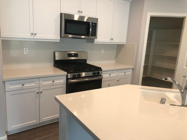 Building Photo - Brand New Beautiful Home in Merced.