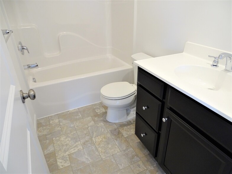 Building Photo - 320 Mayer Pl