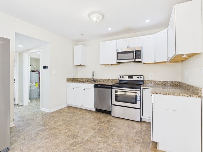 Building Photo - 604 W Vine St