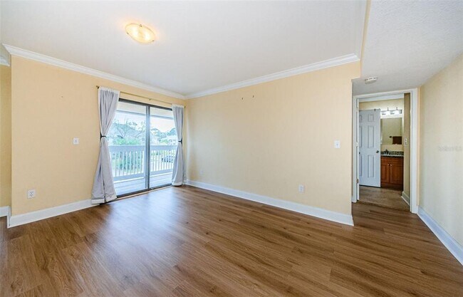 Building Photo - 455 Alt 19