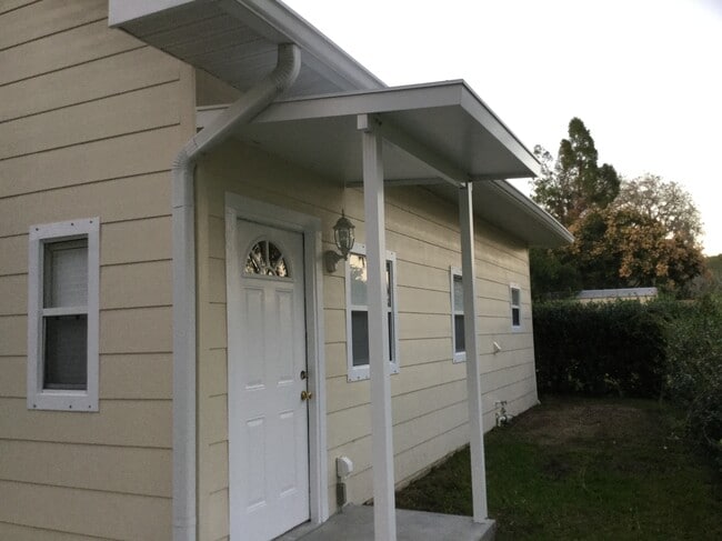 Building Photo - 2020 Lee Dr