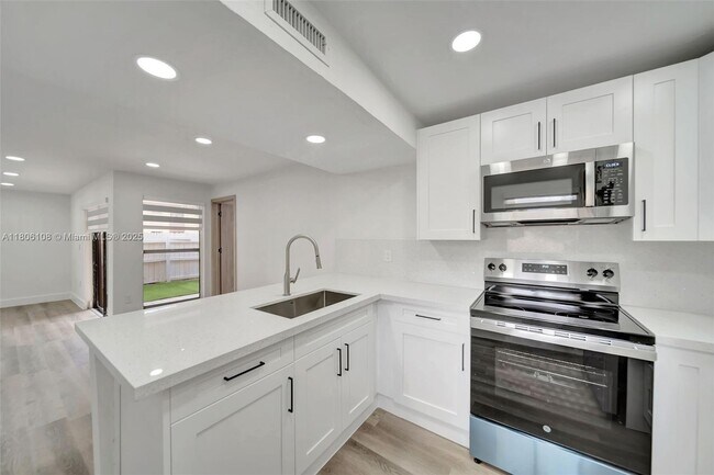 Primary Photo - 10805 NW 7th St