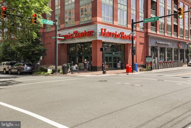 Building Photo - 1201 N Royal St