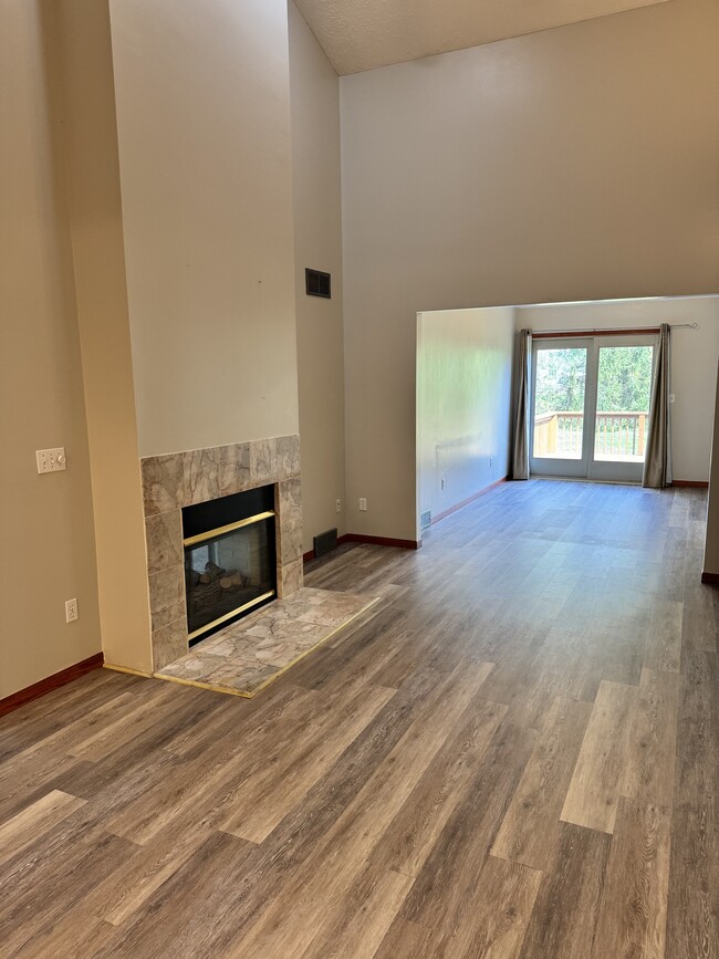 Building Photo - 5125 Echovale St NW