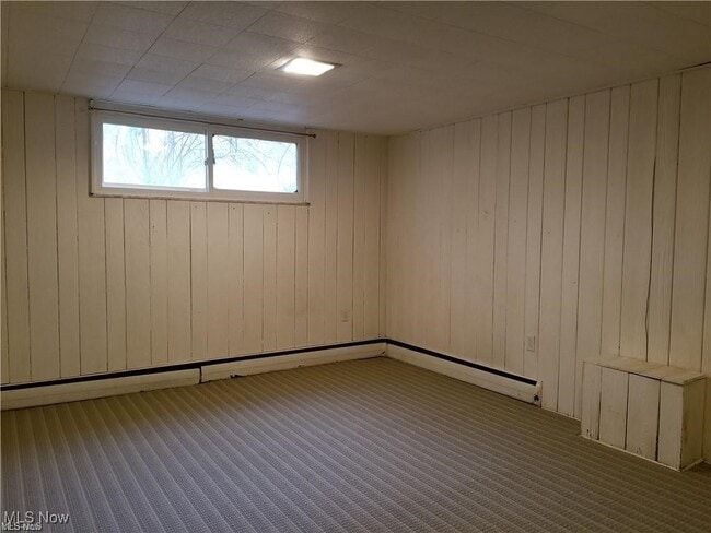 Building Photo - 3032 Englewood Dr