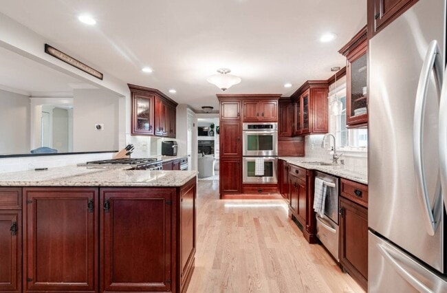 Building Photo - 45 Indian Hill Ave