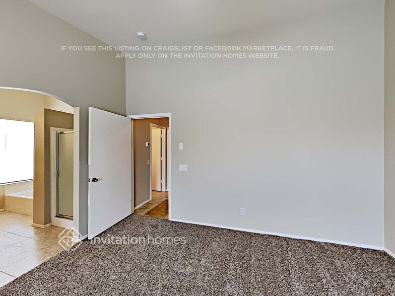 Building Photo - 7039 S 19th St