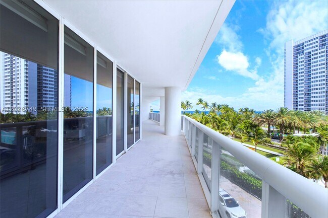 Building Photo - 1850 S Ocean Dr