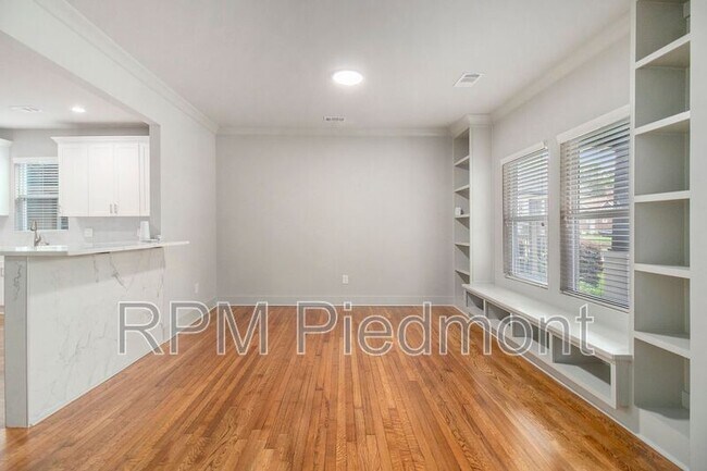 Building Photo - 751 Cascade Pl SW