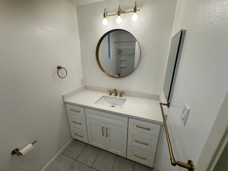 Building Photo - 6545 Birch Dr