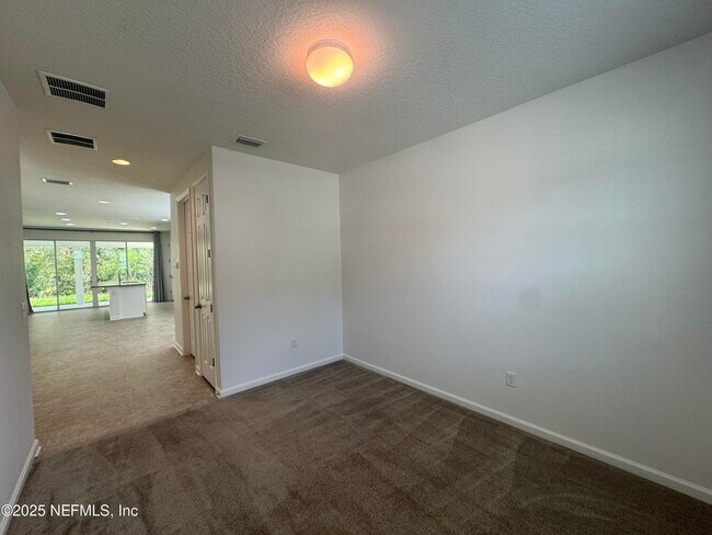 Building Photo - 3078 Alpin Dr