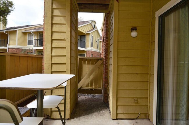 Building Photo - 8718 Mallard Reserve Dr