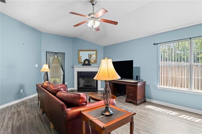 Building Photo - 8650 E Hamilton Bridges Dr