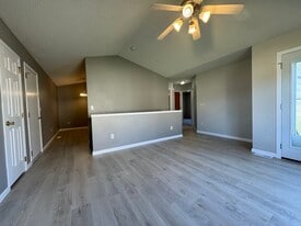 Building Photo - 3335 N Governeour Cir