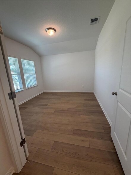 Building Photo - 180 Coopers Hawk Crst