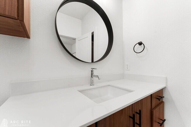 Building Photo - 4529 22nd Pl