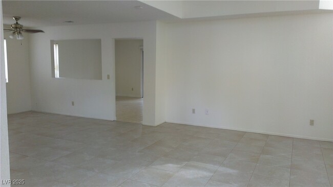 Building Photo - 1105 Overture Dr