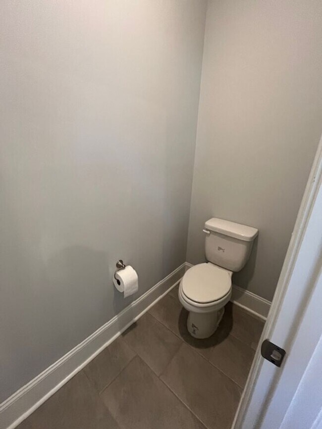 Building Photo - Experience Elegance and Privacy