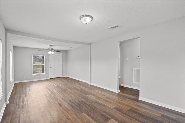 Building Photo - 419 N Parrish St