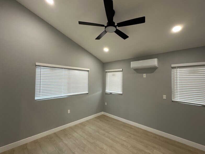 Building Photo - 1351 Baldwin St