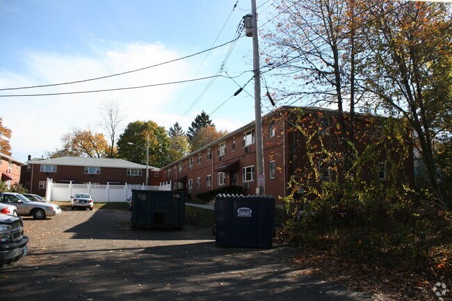 Building Photo - 101-105 Ramsdell St