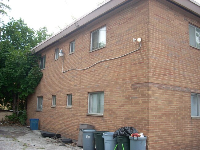 Building Photo - 16020 Nelacrest Rd