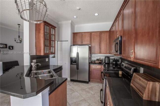 Building Photo - 777 Tanglewood Cir