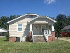 Building Photo - One bed one bath  in Pickens