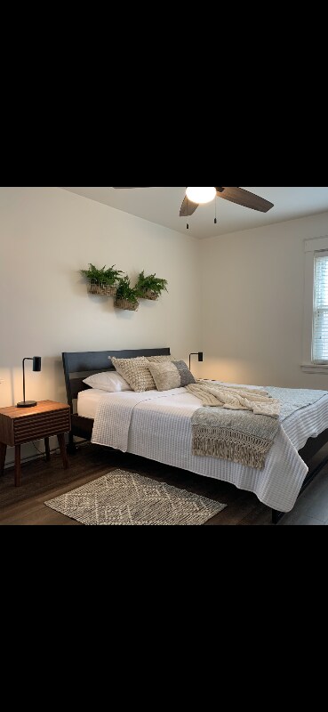 Building Photo - 201 E 26th St