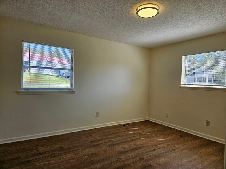 Bedroom - 3696 Bennett Rd