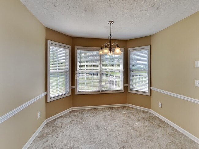 Building Photo - 115 Crenshaw Dr