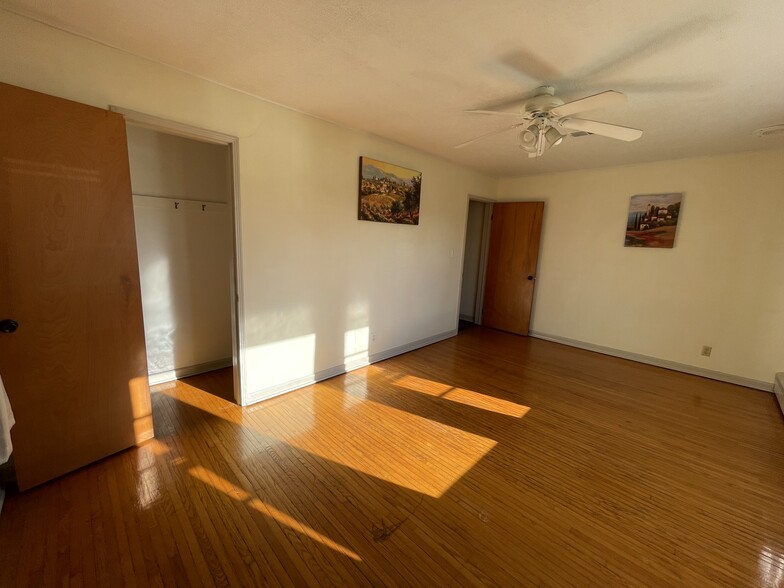 Downstairs Front bedroom - 4401 Haffner Dr