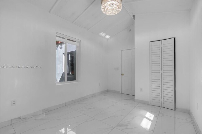 Building Photo - 719 Lenox Ave.