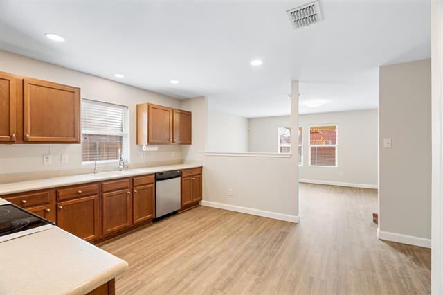 Building Photo - 1320 Lamar Ln