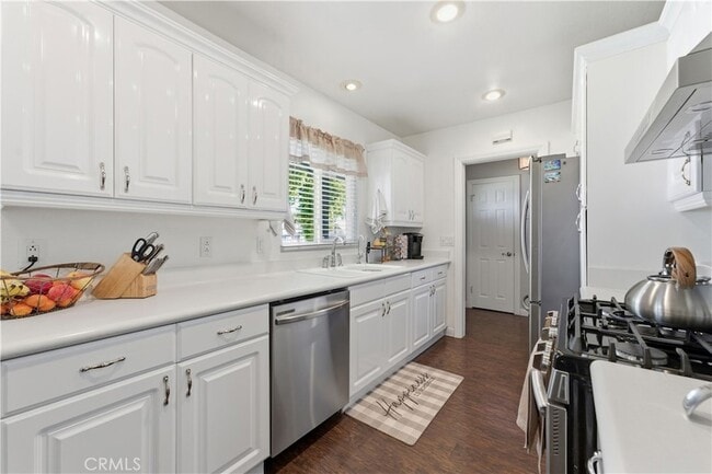 Building Photo - 855 N 3rd Ave