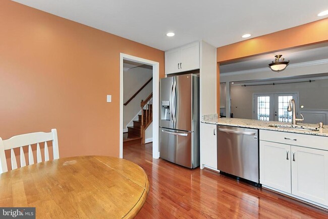 Building Photo - 9630 Sutton Green Ct