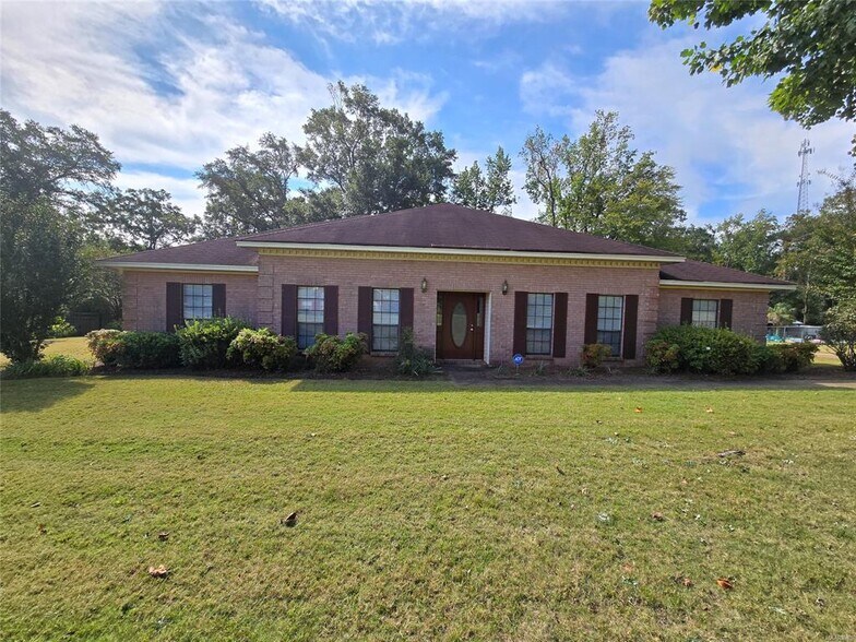 Primary Photo - 2010 Edgewood Rd