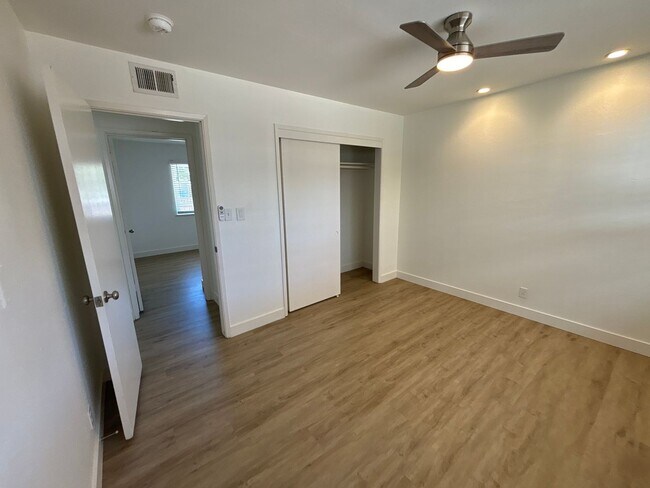 Building Photo - 1419 Yolanda Ct
