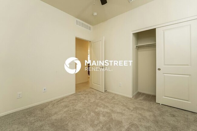 Building Photo - 3 Bedroom Pet-Friendly Home in Marana, AZ with Main Street Renewal