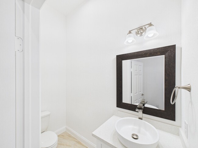 Building Photo - 4619 Stassen St