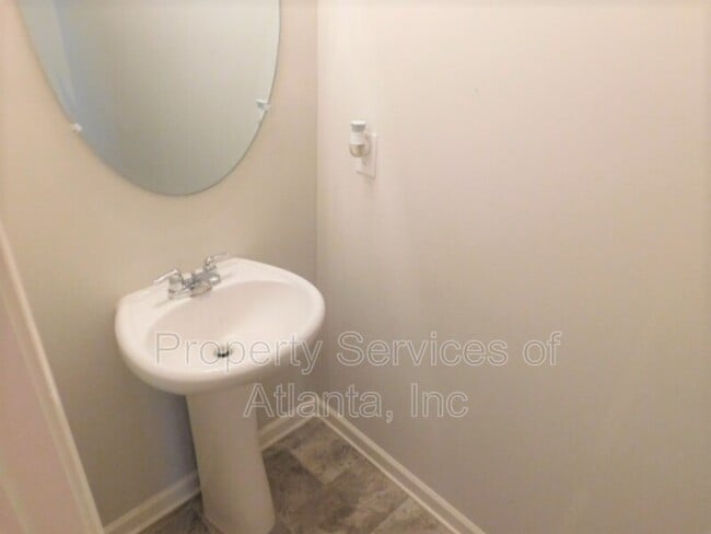 Building Photo - 2633 Parrish Ct