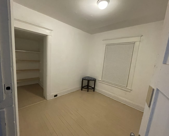 Bedroom 2 - 399 W Warren Ave