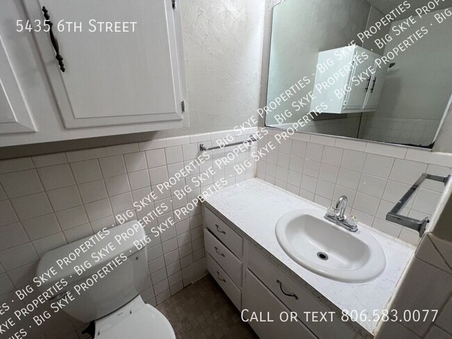 Building Photo - 5435 6th St