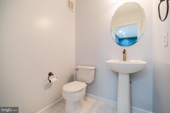 Building Photo - 12643 Fair Crest Ct