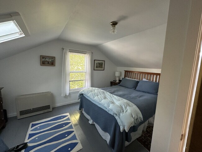 Building Photo - 2BR WINTER RENTAL, Fully Furnished– Heat Included, Near Downtown Kennebunkport