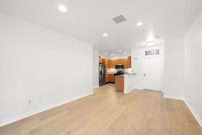 Building Photo - East Village 2 Bedroom at Union Square! 2 Parking Spaces!